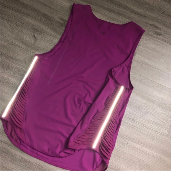 Lululemon Muscle tank - Picture 5 of 6
